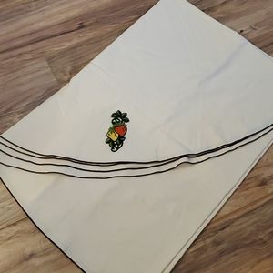 76" x 56" oval table cloth with applique